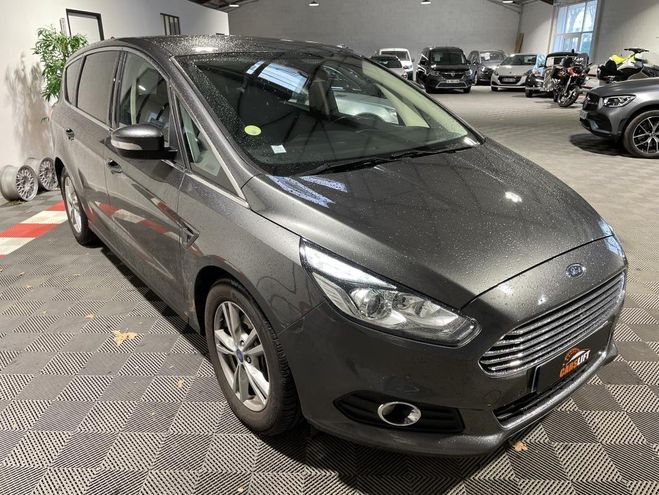 Ford S Max 2.0 TDCI 150CH TITATIUM 7 PLACES -CAM�RA Gris M�tallis� de 2015
