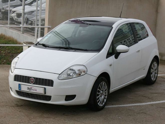 Cliquer pour voir la photo suivante Fiat Grande Punto 1.3 MULTIJET 16V 75CH DYNAMIC 3P Blanc de 2008