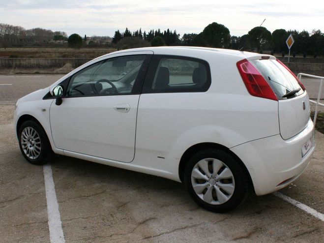 Fiat Grande Punto 1.3 MULTIJET 16V 75CH DYNAMIC 3P Blanc de 2008