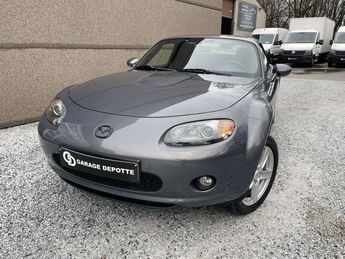  Voir d&eacute;tails -Mazda MX5 5 Roadster Cabrio-Coup� 1.8i 16v Active &agrave; Merchtem (17)
