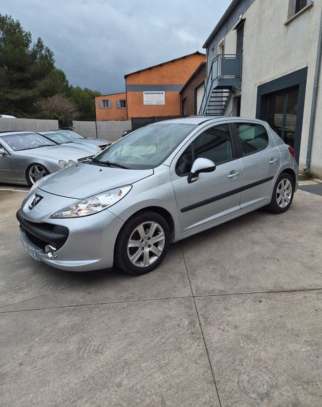 Peugeot 207 1.6i 16V Garantie 12 mois Gris de 2007