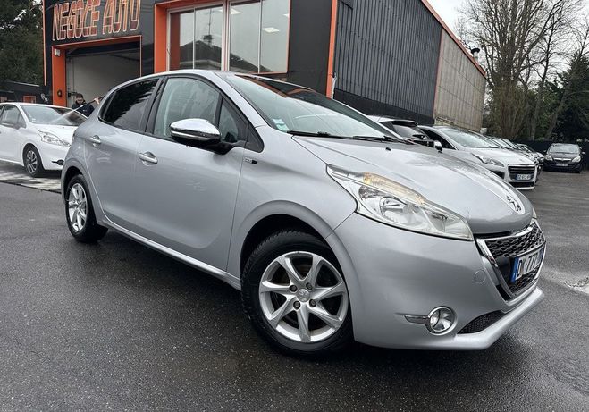 Peugeot 208 1.2 PURETECH STYLE 5P Gris de 2014