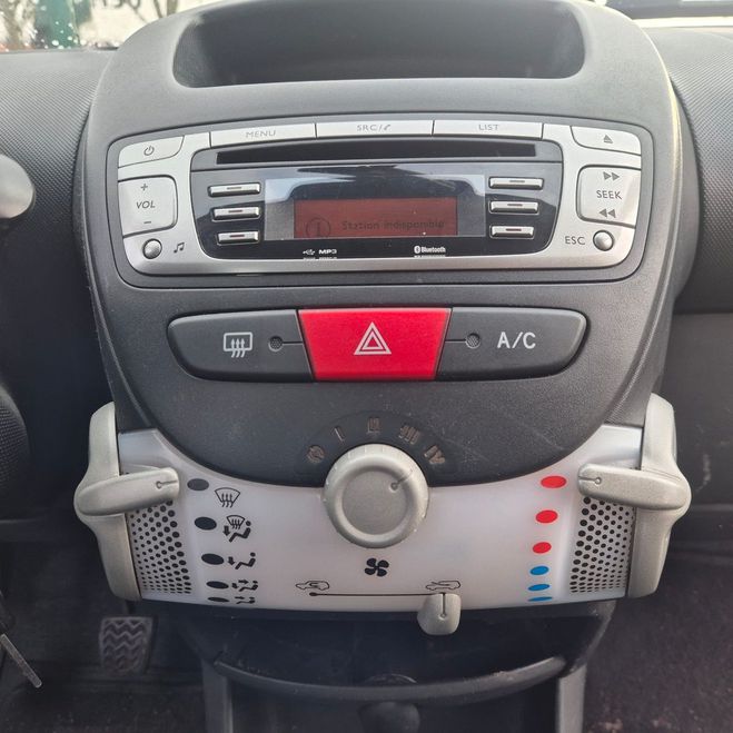 Toyota Aygo II 1.0 VVT-I 4CV X-PLAY 5P Gris fonc� de 2013