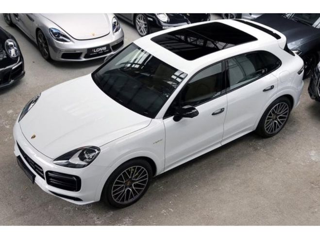 Porsche Cayenne CayenneE-Hybrid SportDesign 462 cv blanc metallisee de 2019