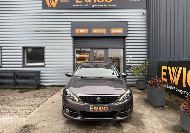 Peugeot 308 1.2 110ch allure distribution neuve, car Gris de 2019