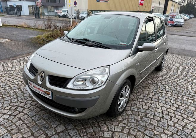 Cliquer pour voir la photo suivante Renault Scenic II 1.6 i 16V 111 cv-138900 KM Autre de 2007
