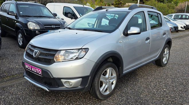 Cliquer pour voir la photo suivante Dacia Sandero stepway prestige 0.9 tce 90ch 2015 154.0 gris de 2015