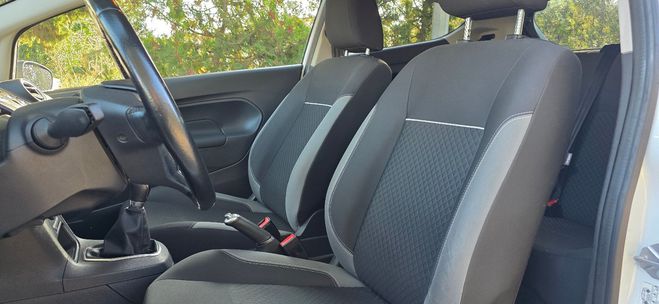 Ford Fiesta 113.000kms 1.0 ecoboost 100ch titanium 2 blanc de 2016