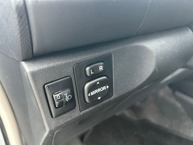 Toyota Yaris Base Gris de 2006