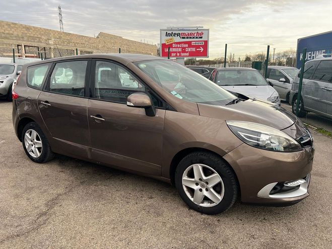 Renault Grand Scenic III (2) 1.5 DCI 110 ENERGY BOSE EDITION  Marron de 2013