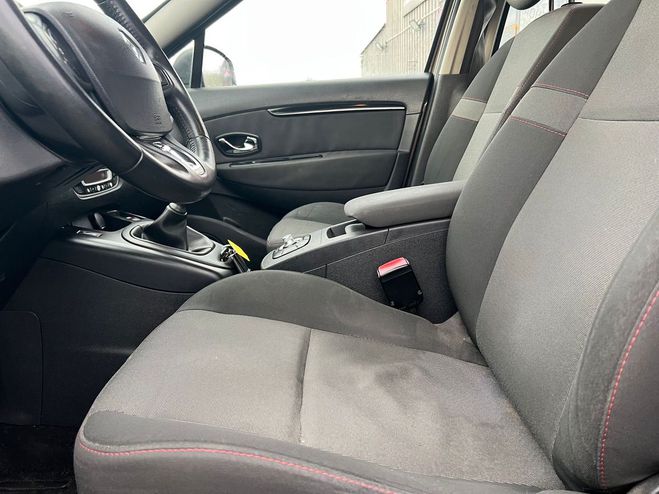 Renault Grand Scenic III (2) 1.5 DCI 110 ENERGY BOSE EDITION  Marron de 2013