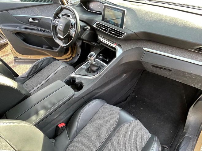 Peugeot 3008 II 1.2 L 130 CROSSWAY GPS BELLE 2 Jaune de 2017