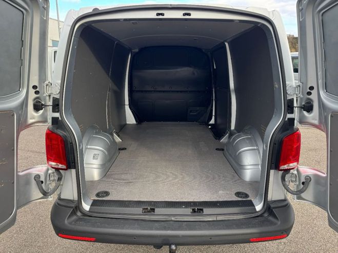 Volkswagen Transporter FOURGON L2H1 2.0 TDI 150 Gris Clair de 2020