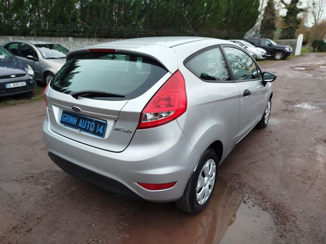 Ford Fiesta 1.4 tdci 68ch Gris de 2011