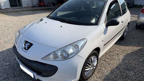 Peugeot 206 1.4 HDi FAP Access 3p 2011 d'occasion a Saint-Priest (69)