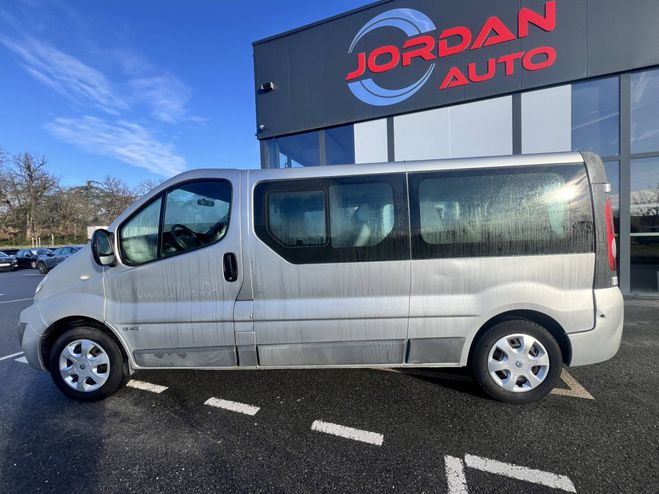 Renault Trafic 2.0 DCI 114 PASSENGER L2H1 2.0DCI 115 TP GRIS C de 2011