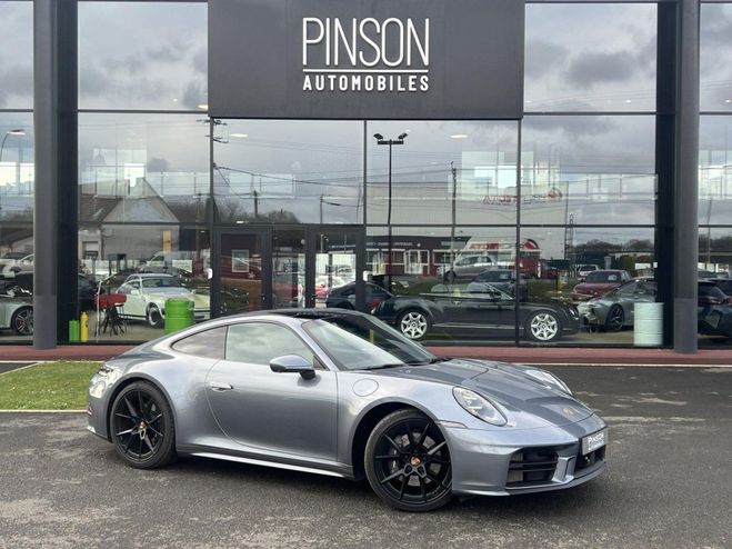 Cliquer pour voir la photo suivante Porsche 911 3.0i - 394 - BV PDK TYPE 992 COUPE Carre GRIS de 2024