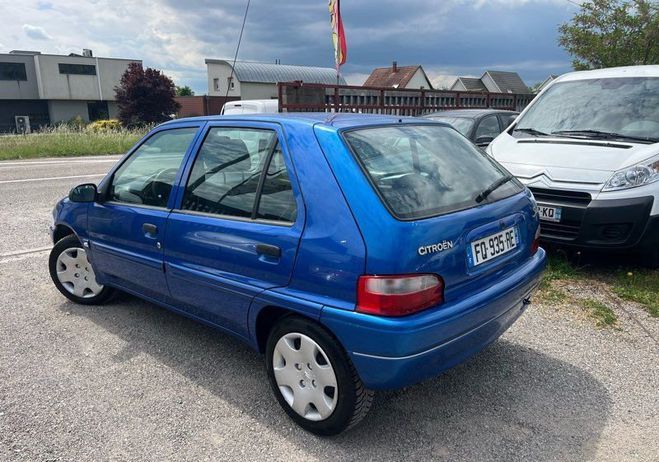 Citroen Saxo 1.4 75 CV Bleu de 2002