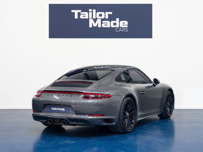 Porsche 911 Carrera 4 GTS  de 2019