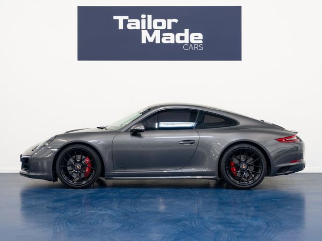 Porsche 911 Carrera 4 GTS  de 2019