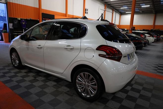 Peugeot 208 1.2 PURETECH 110CH E6.C ALLURE S&S 5P Blanc de 2018