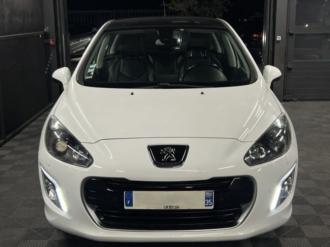 Peugeot 308 PHASE 2 FELINE 1.6 E HDI 112 Cv TOIT PAN Blanc de 2011