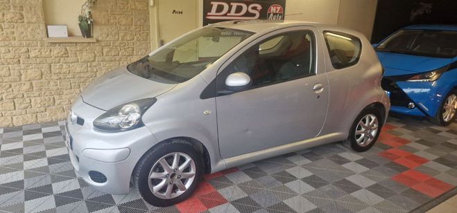Toyota Aygo 1.0 I 68CV CITY Gris Clair de 2005