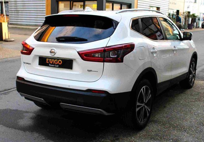 Nissan Qashqai ii 1.3 digt 140 ch n-connecta toit panor Blanc de 2019