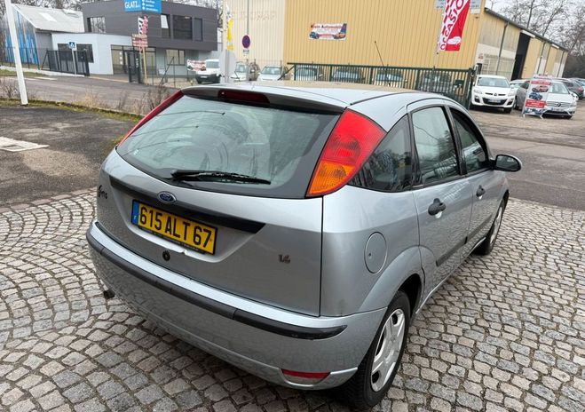 Ford Focus I Hatchback Phase 2 1.6 16V 100cv-149200 Gris de 2004