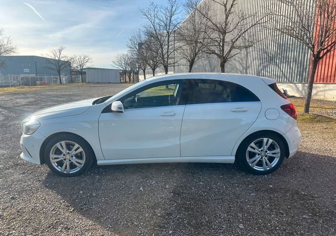 Mercedes Classe B A 200-D 7G Tr�s Bon Etat... Blanc de 2016