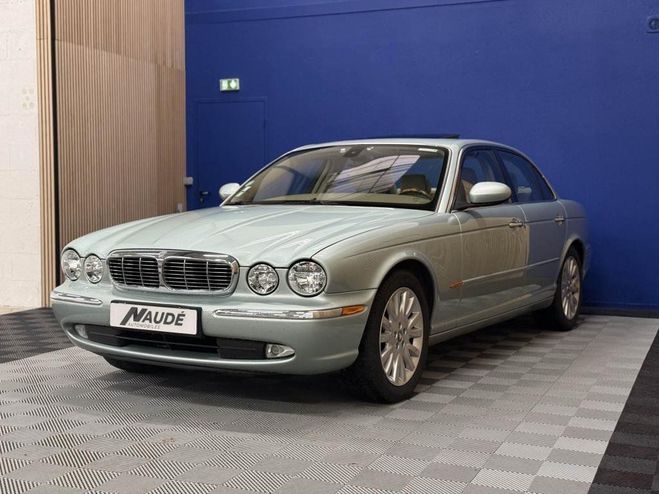 Jaguar XJ 8 XJ 8 3.5i V8 258 CH BVA6 CLASSIQUE VERT de 2003