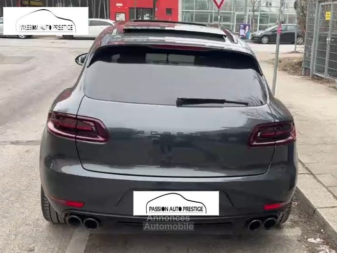 Porsche Macan TURBO / 3.6 /V6 /Pack Performance 440ch - Gris - Volcan - M�tallis� de 2017
