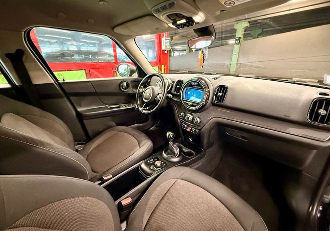 Mini Countryman f60 102 ch one d full black Noir de 2018