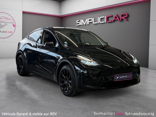 Cliquer pour voir la photo suivante Tesla Model Y Standard RWD - CAMERA - JANTES 20 - FEUX Noir de 2024