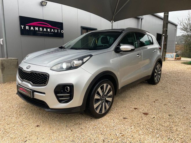 Cliquer pour voir la photo suivante Kia Sportage 1.7 CRDi 115 ISG 4x2 Active / Attelage Gris de 2016