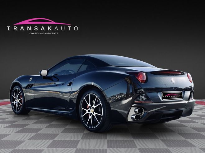Ferrari California V8 4.3 460ch - Options Rares - Suivi Noir de 2010