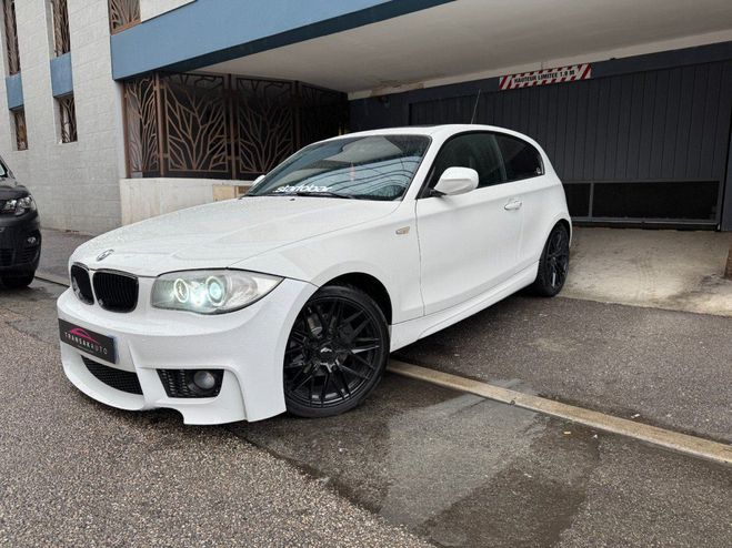 Cliquer pour voir la photo suivante BMW Serie 1 E81 118d 143 CV Pack M ~ Toit ouvrant pa Blanc de 2010