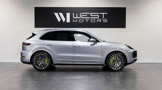 Porsche Cayenne Turbo S E-Hybrid 680 Ch Immatriculation  Gris de 2019