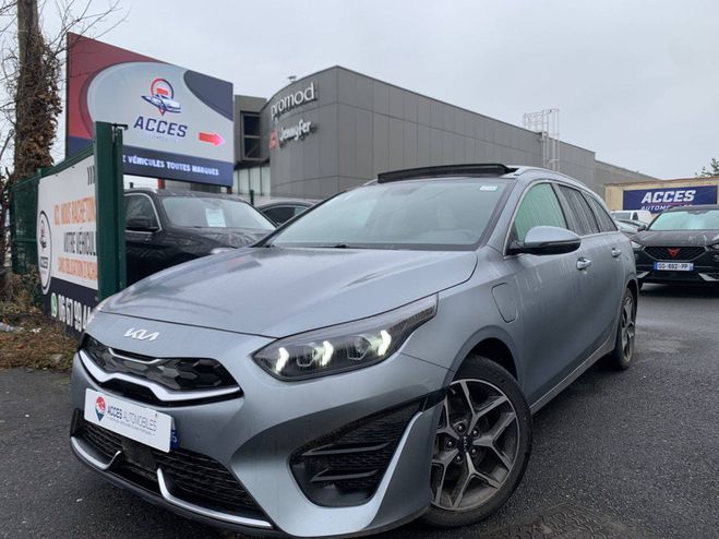 Cliquer pour voir la photo suivante Kia Ceed d SW 1.6 GDI ISG PHEV PREM BUS DCT6 GRIS C de 2023