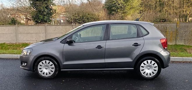 Volkswagen Polo V 1.6 TDI 90 TRENDLINE 5PTS Gris de 2013