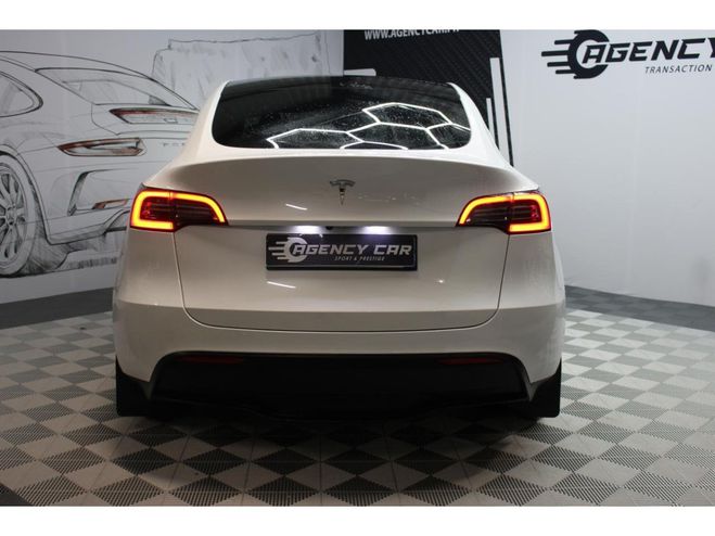 Tesla Model Y Standard Attelage BLANC de 2023