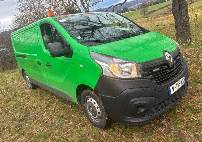 Renault Trafic 2018 L2 2 places tva recup attelage etc Vert de 2018
