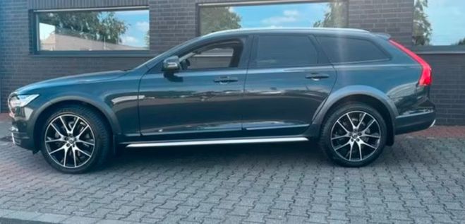 Volvo V90 Cross Country D5 AWD 235ch Luxe Geartron gris daytona nacr� metal de 2017