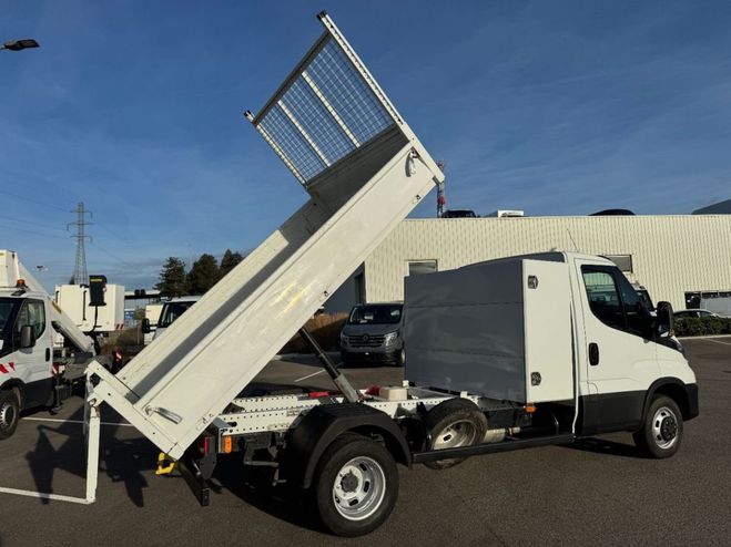 Iveco Daily BENNE 35C16 160CV 3L ACIER COFFRE Blanc de 2021