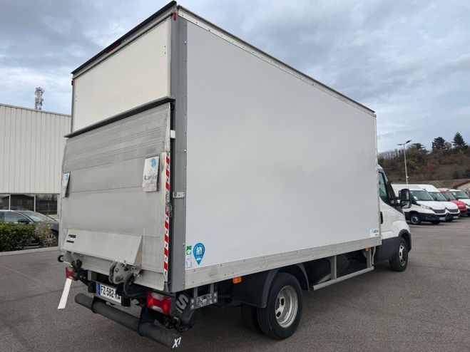 Iveco Daily CAISSE 35C16 HAYON Blanc de 2020