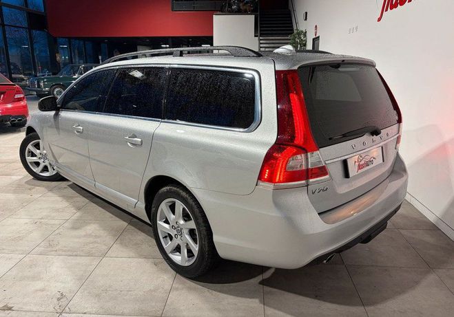 Volvo V70 III PHASE 2 D4 d 180cv MOMENTUM-BVA-2016 Gris de 2016