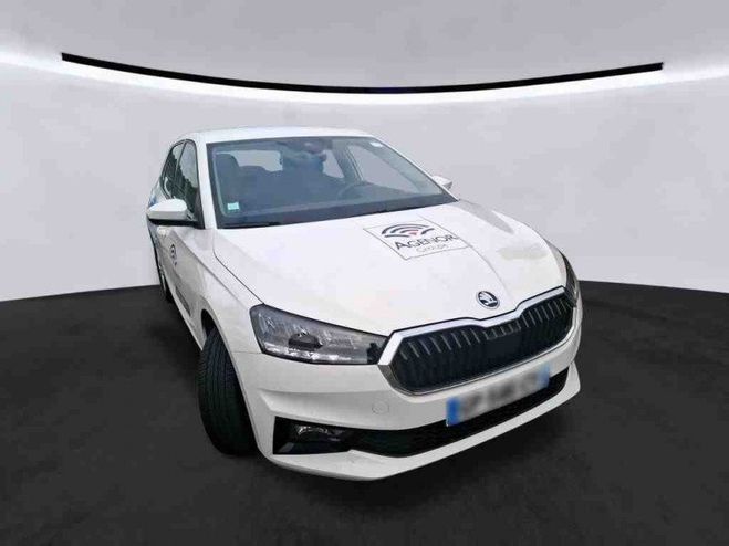 Skoda Fabia 1.0 TSI 95CH AMBITION *TVA RECUPERABLE* Blanc de 2023