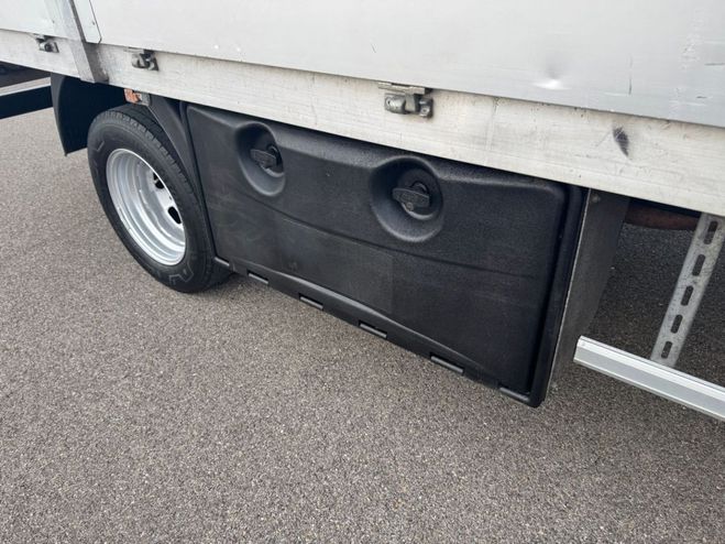 Iveco Daily PLATEAU 35C18 A8 180CV 3L 4M Blanc de 2023