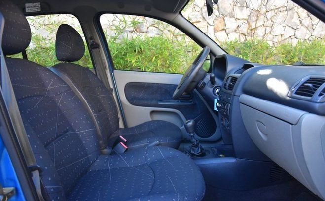 Renault Clio 2 1.2 75ch EXPRESSION phase Bleu de 2001