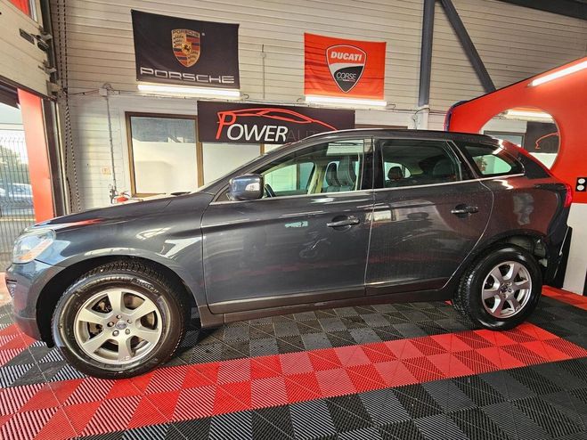 Volvo XC60 d3 250025 KMS Gris de 2011